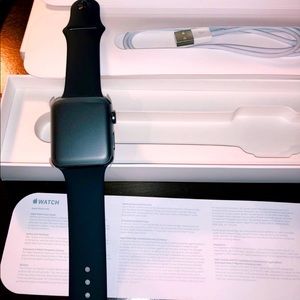 Apple Watch Space Gray 42 mm w Black Band